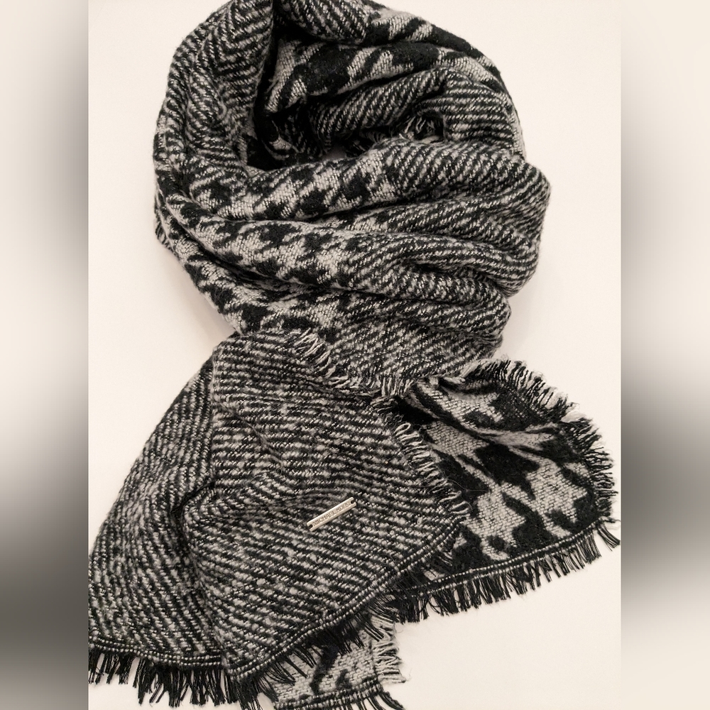 Michael Kors scarf